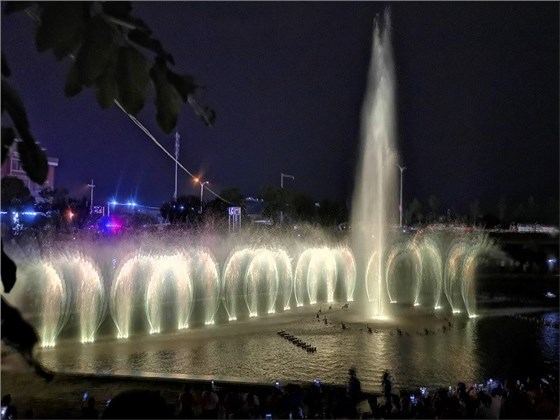 當水景碰上照明，美得一塌糊涂！01